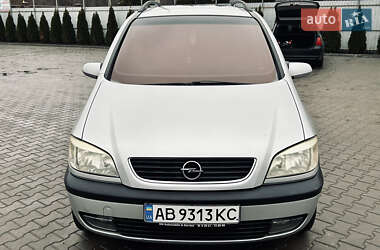 Минивэн Opel Zafira 2002 в Томашполе