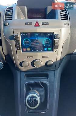 Минивэн Opel Zafira 2006 в 