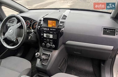 Мінівен Opel Zafira 2011 в 