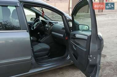 Минивэн Opel Zafira 2005 в 