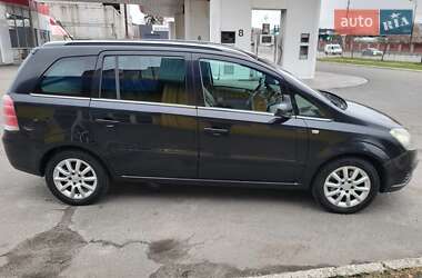 Минивэн Opel Zafira 2006 в Днепре