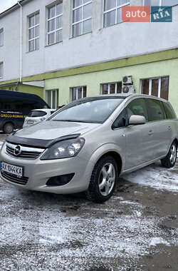 Opel Zafira 2011