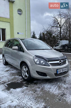 Минивэн Opel Zafira 2011 в Ровно