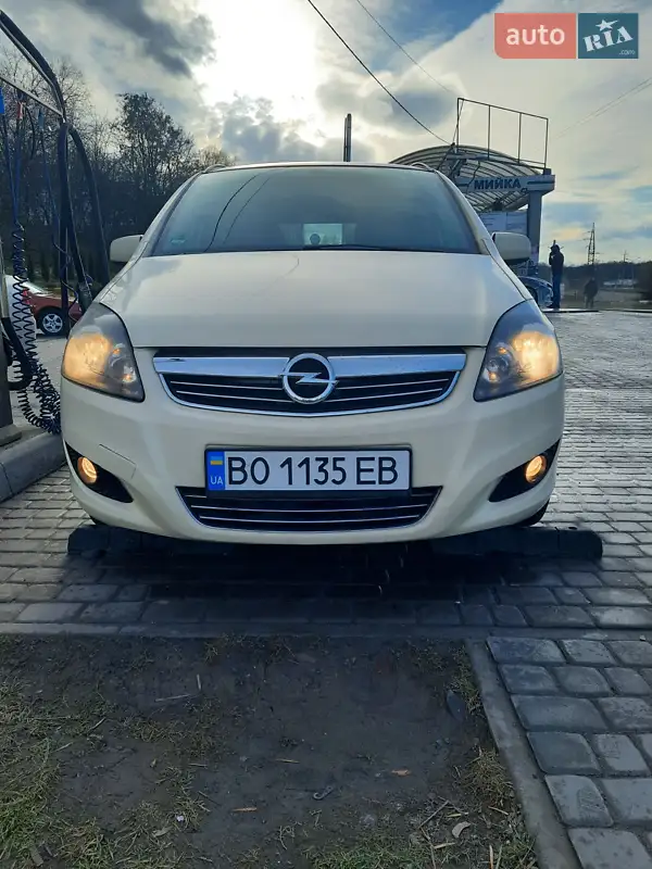 Opel Zafira 2013