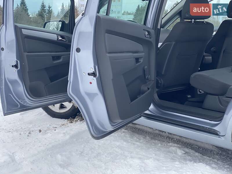 Минивэн Opel Zafira 2007 в Чернигове фото 13 Минивэн Opel Zafira 2007 в Чернигове