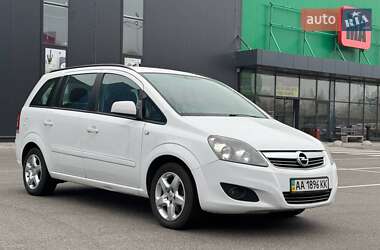 Минивэн Opel Zafira 2013 в Киеве