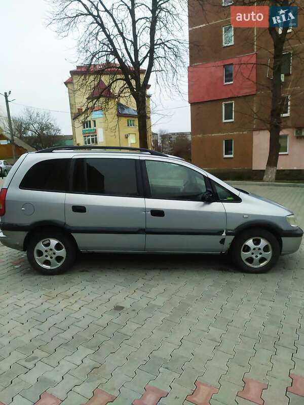 Минивэн Opel Zafira 2001 в Галиче