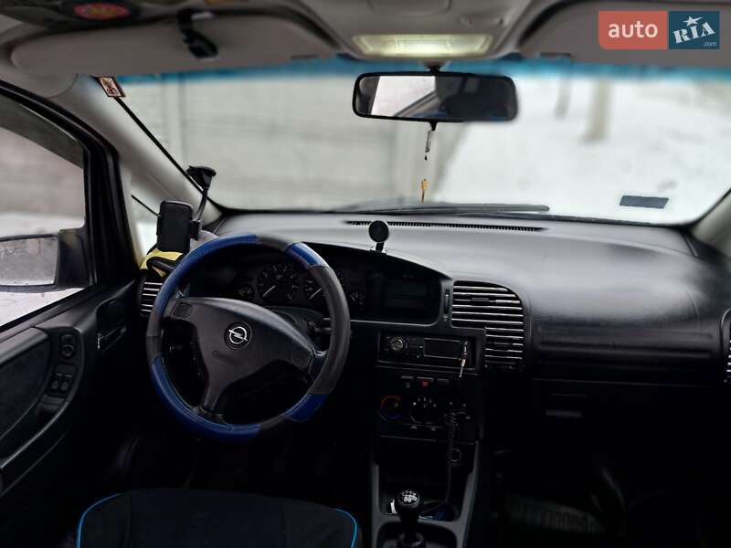 Мінівен Opel Zafira 2000 в Харкові