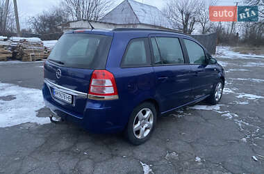 Минивэн Opel Zafira 2008 в Житомире