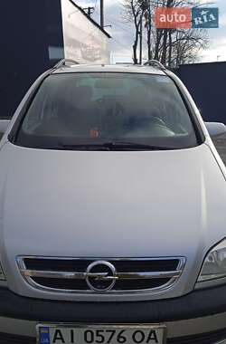 Минивэн Opel Zafira 2004 в Новоархангельске