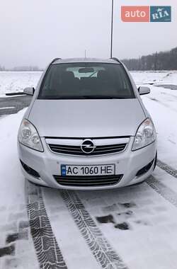 Минивэн Opel Zafira 2008 в 