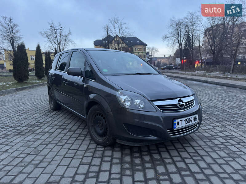 Минивэн Opel Zafira 2010 в Коломые