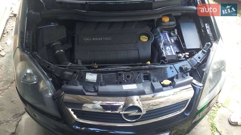 Минивэн Opel Zafira 2006 в Яремче