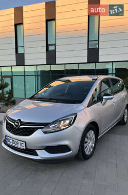 Минивэн Opel Zafira 2018 в Черновцах