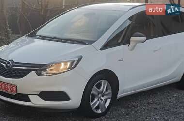 Opel Zafira 2016