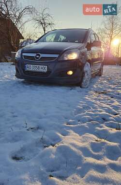 Минивэн Opel Zafira 2009 в Белках