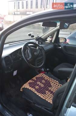 Минивэн Opel Zafira 2005 в 