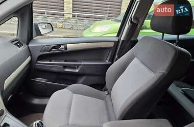 Минивэн Opel Zafira 2008 в 