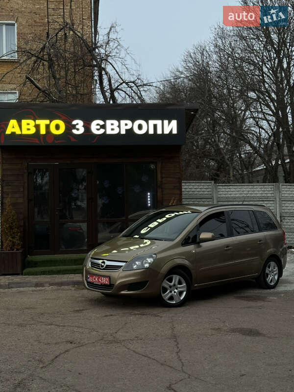 Opel Zafira 2013 Opel Zafira 2013