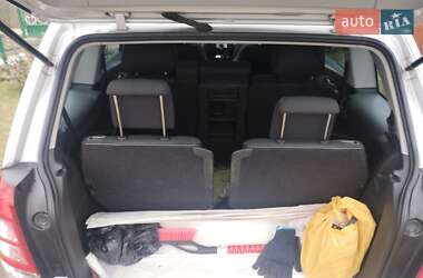 Минивэн Opel Zafira 2010 в 