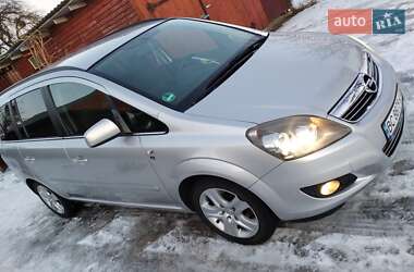 Минивэн Opel Zafira 2010 в 
