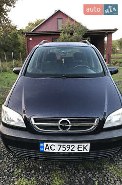 Минивэн Opel Zafira 2003 в Луцке