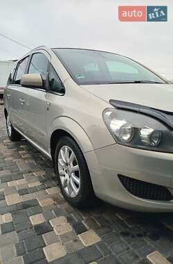 Минивэн Opel Zafira 2010 в Николаеве