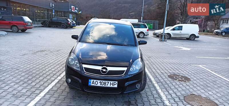 Минивэн Opel Zafira 2007 в 
