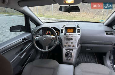 Минивэн Opel Zafira 2009 в Львове