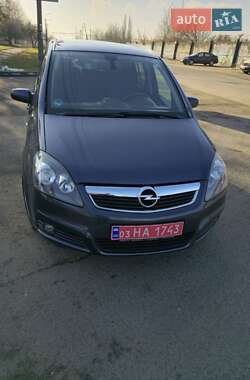 Минивэн Opel Zafira 2007 в Луцке