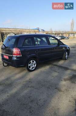 Минивэн Opel Zafira 2007 в Луцке