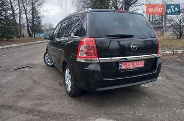 Минивэн Opel Zafira 2012 в Луцке