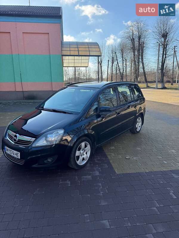 Минивэн Opel Zafira 2008 в Житомире
