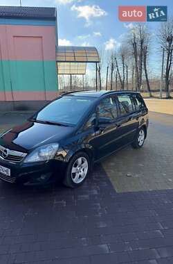 Минивэн Opel Zafira 2008 в 
