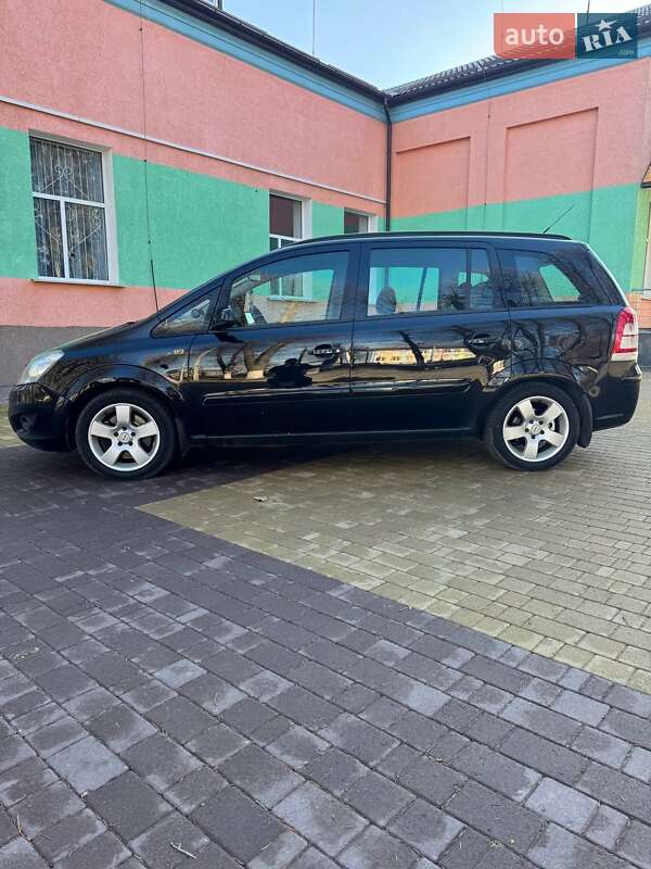 Минивэн Opel Zafira 2008 в Житомире
