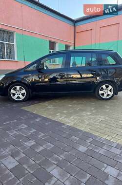 Минивэн Opel Zafira 2008 в 