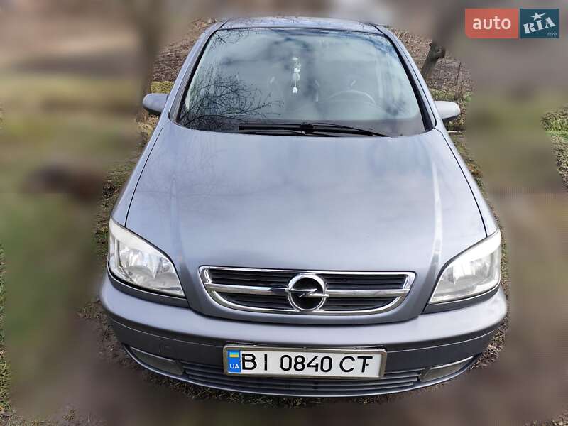 Мінівен Opel Zafira 2004 в Лубнах