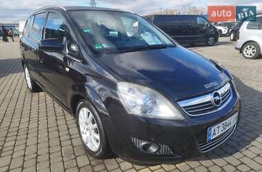 Мінівен Opel Zafira 2010 в Чернівцях