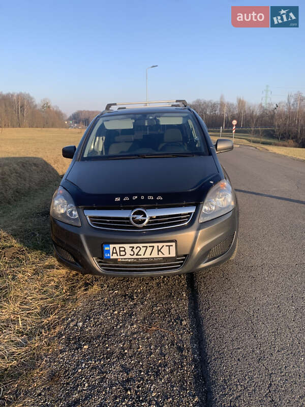 Мінівен Opel Zafira 2013 в Жмеринці