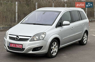 Opel Zafira 2011