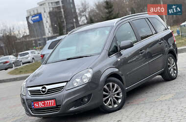 Opel Zafira 2011