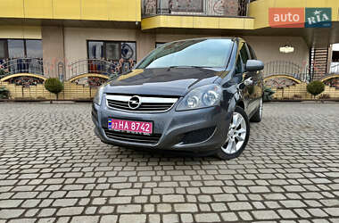 Opel Zafira 2011