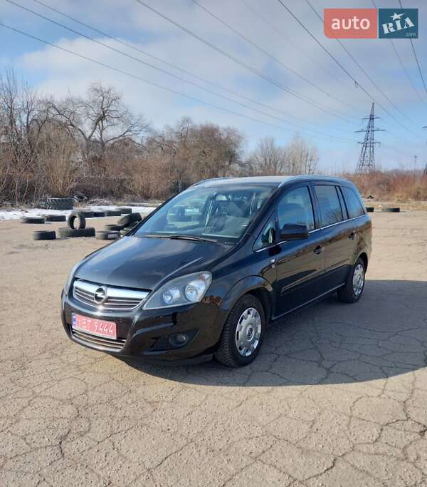 Минивэн Opel Zafira 2010 в Полтаве