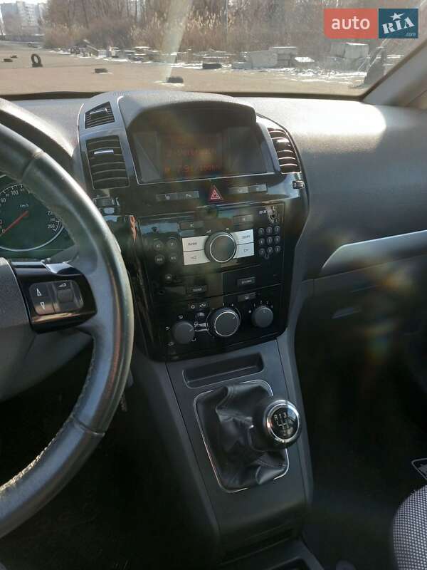 Минивэн Opel Zafira 2010 в Полтаве