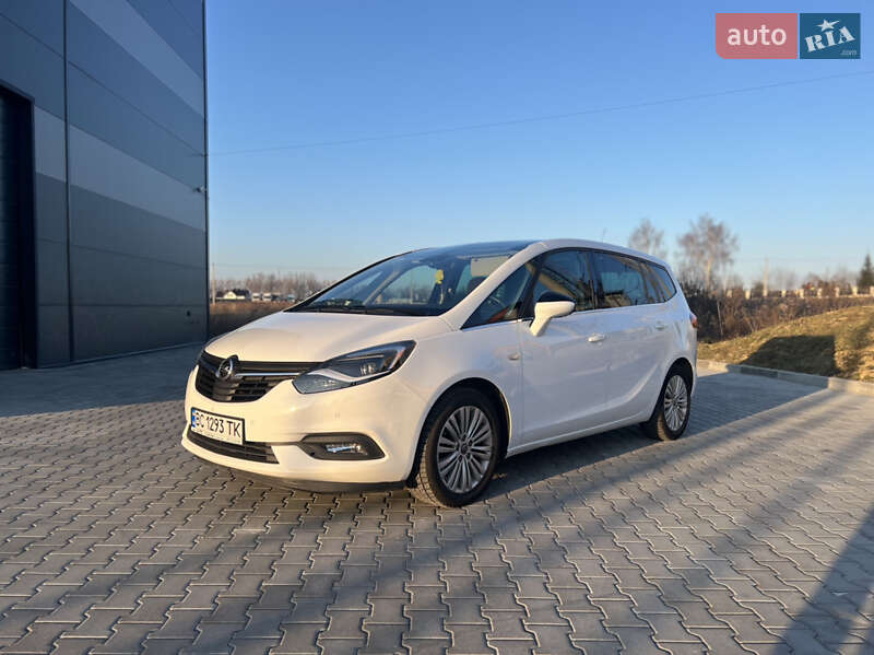 Минивэн Opel Zafira 2018 в 