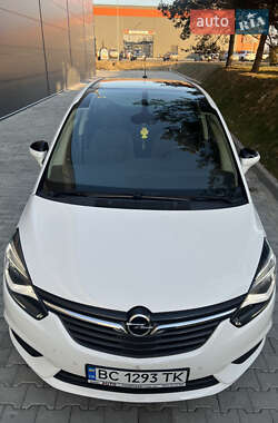 Минивэн Opel Zafira 2018 в 