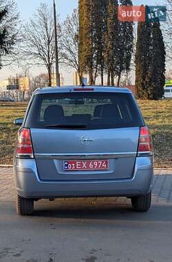 Минивэн Opel Zafira 2007 в Дубно