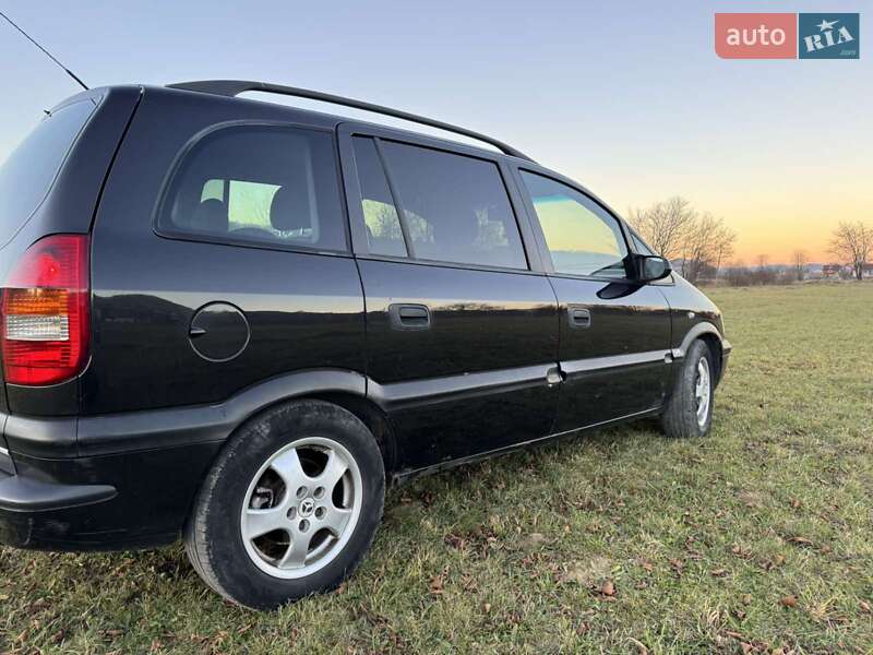 Минивэн Opel Zafira 2001 в Надворной