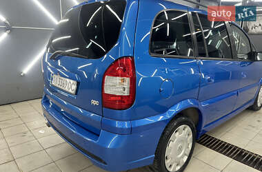 Минивэн Opel Zafira 2003 в Киеве