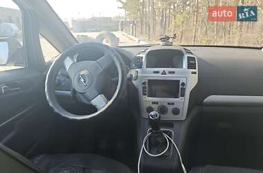 Минивэн Opel Zafira 2012 в 